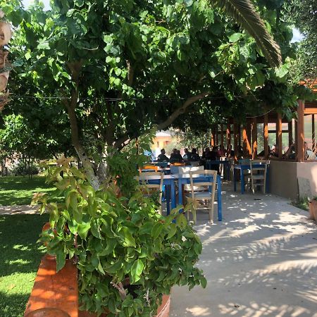Gregory'S Village Plati  Bagian luar foto