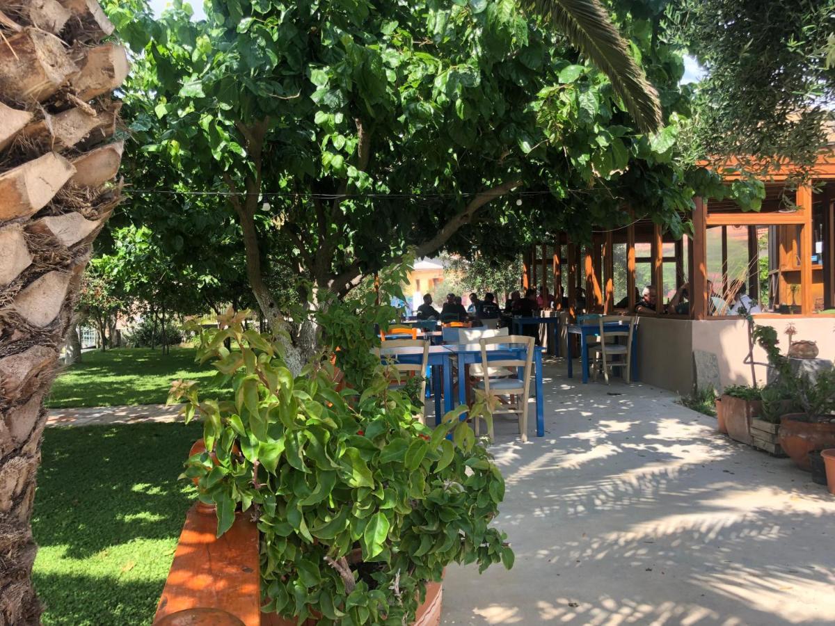 Gregory'S Village Plati  Bagian luar foto