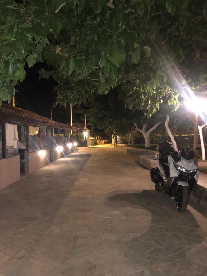 Gregory'S Village Plati  Bagian luar foto