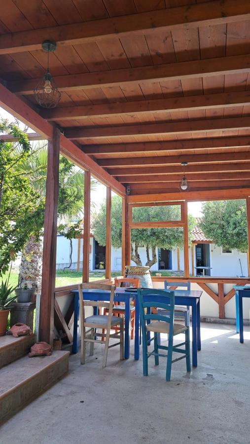 Gregory'S Village Plati  Bagian luar foto
