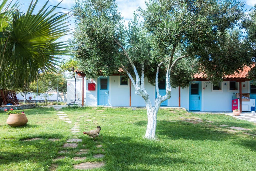 Gregory'S Village Plati  Bagian luar foto